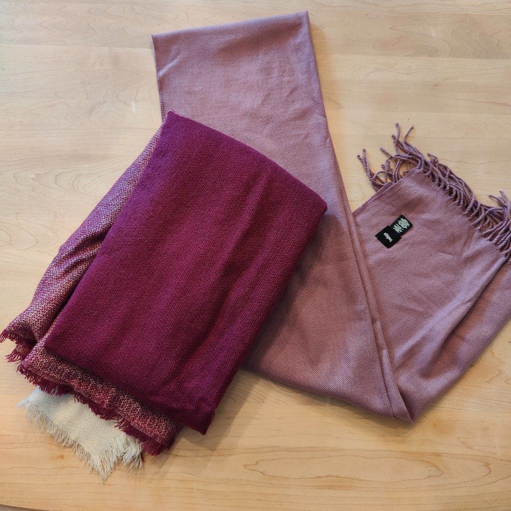 Women's Scarf Combo Pack of 2 Both purple and in very good condition